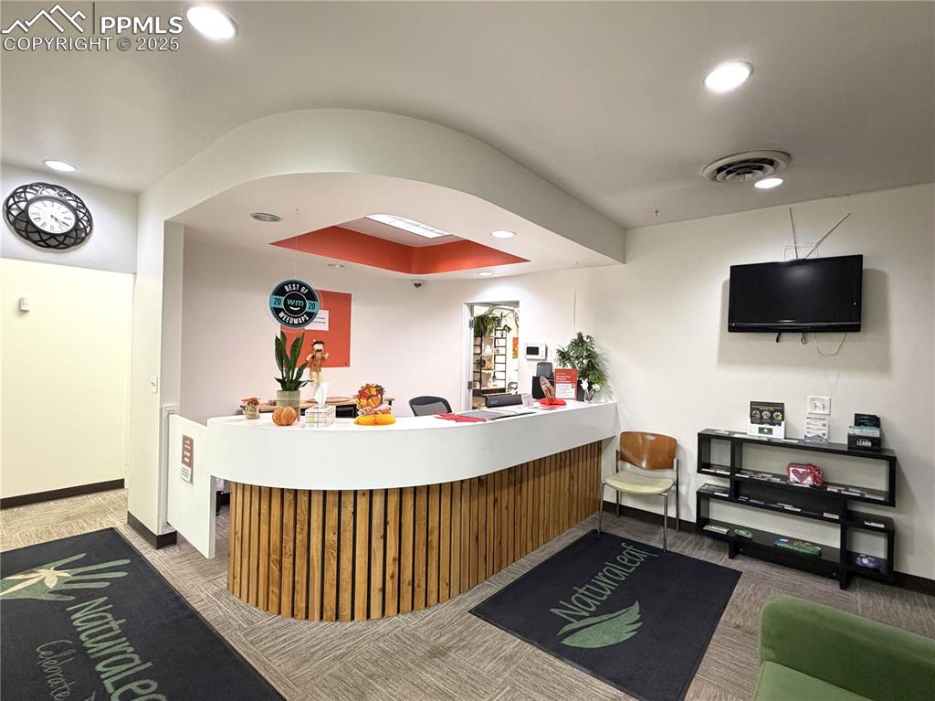 Image 3 of 6: Reception