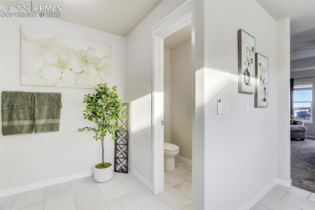 Image 23 of 50: Bathroom