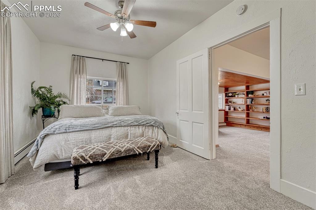 Image 21 of 41: Bedroom