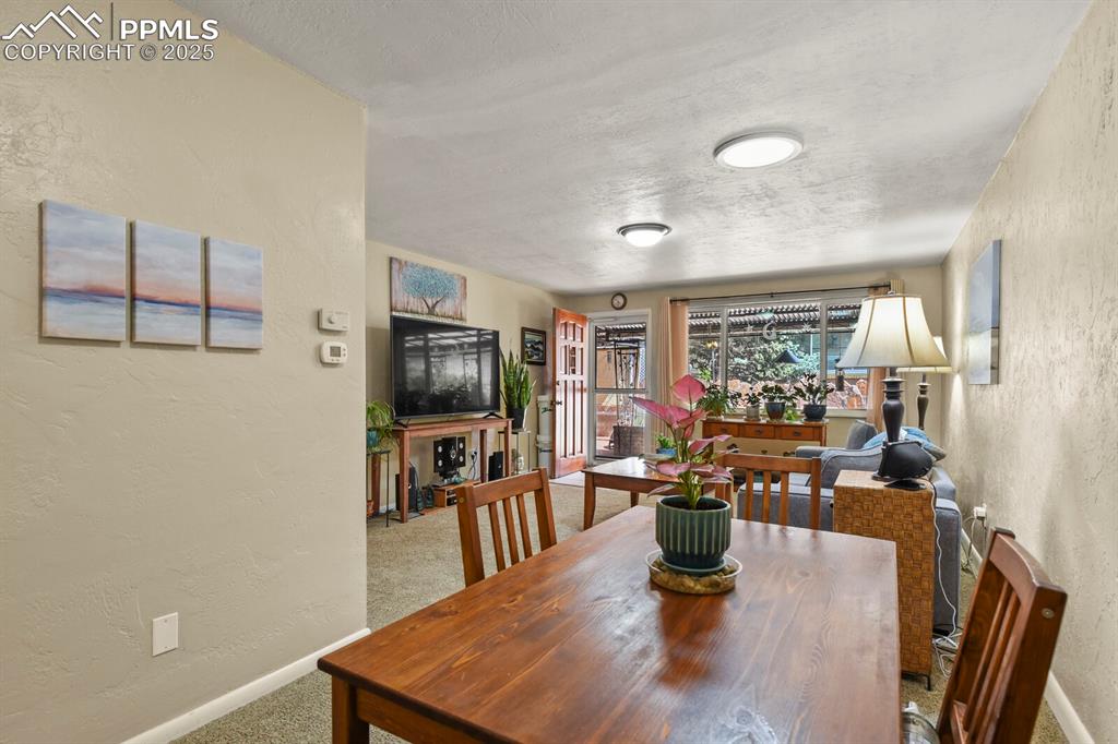 Image 11 of 47: Dining Area