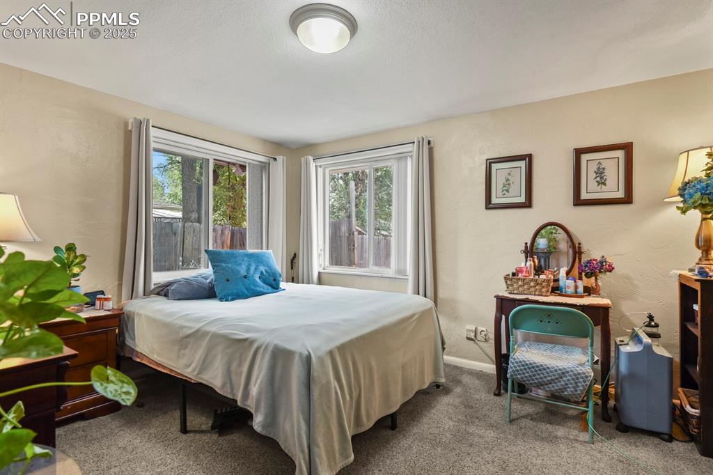 Image 16 of 47: Bedroom