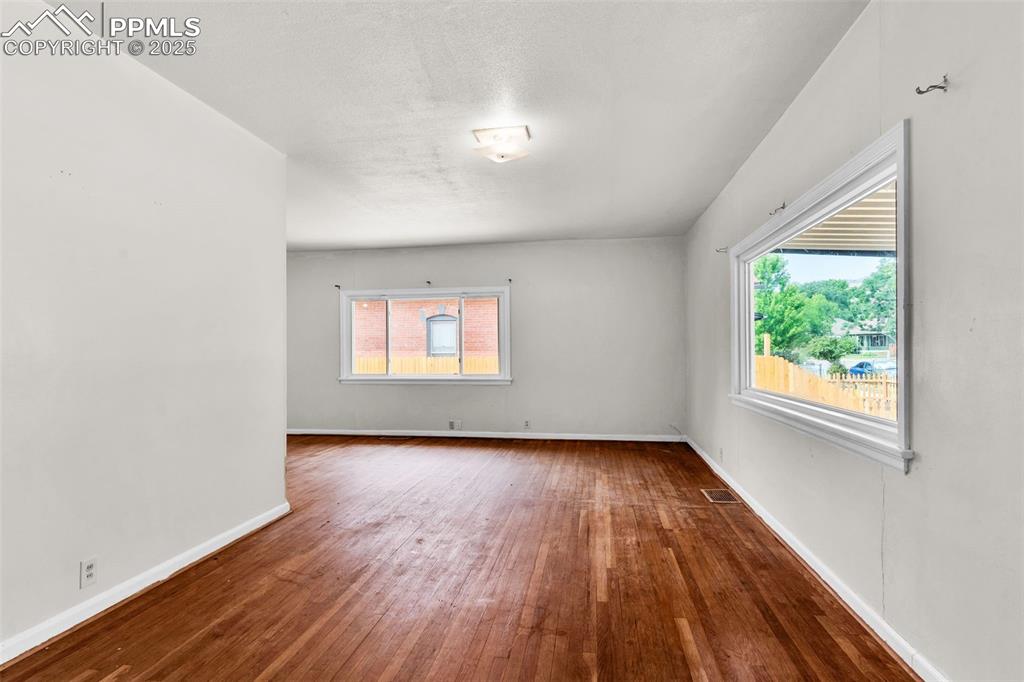 Image 5 of 30: Other