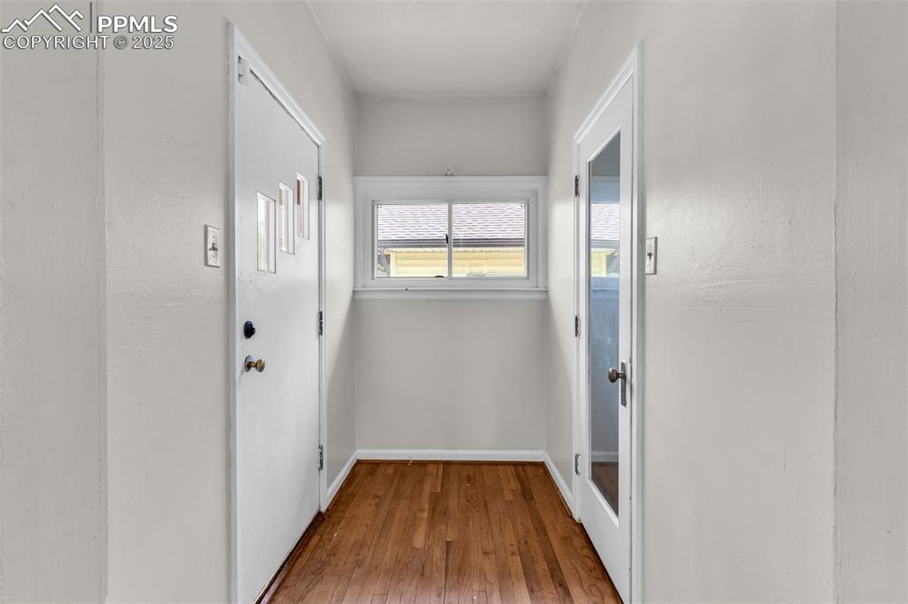 Image 6 of 30: Entry