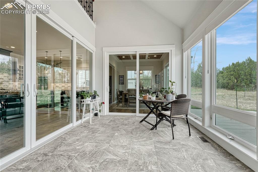 Image 14 of 50: Sun Room, Solarium,