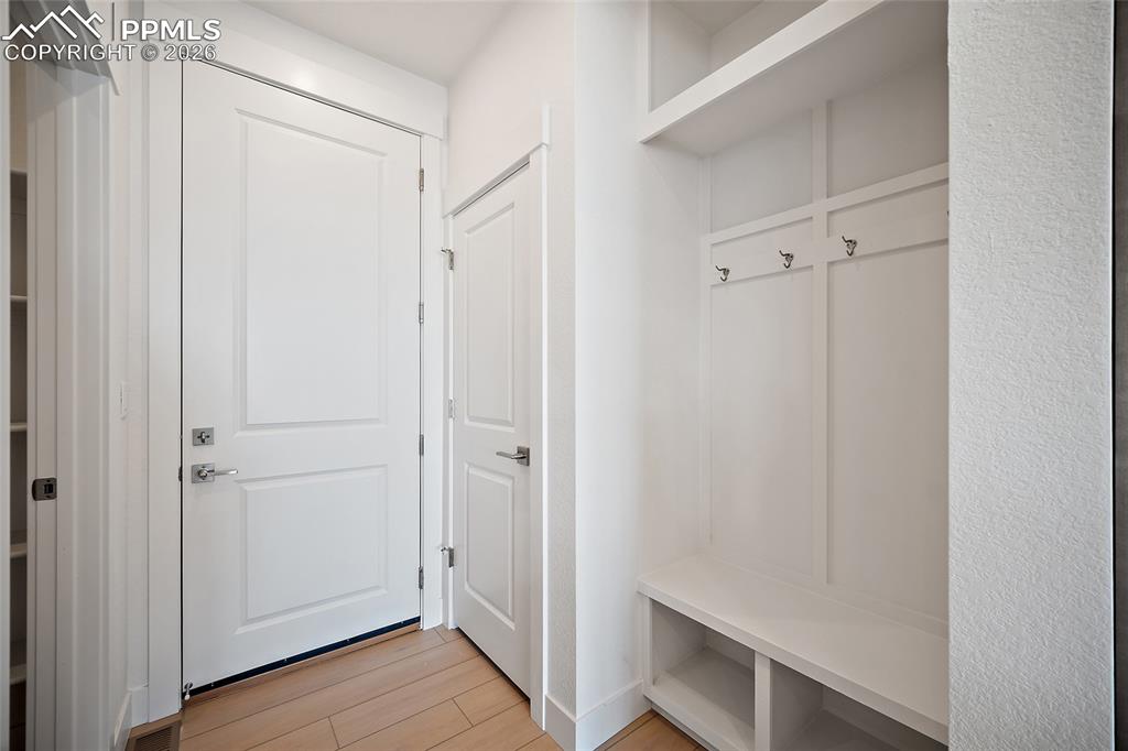 Image 18 of 39: Mud Room