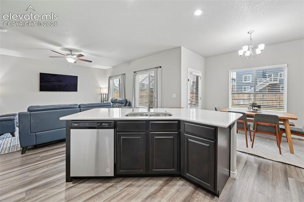 Image 16 of 36: Kitchen