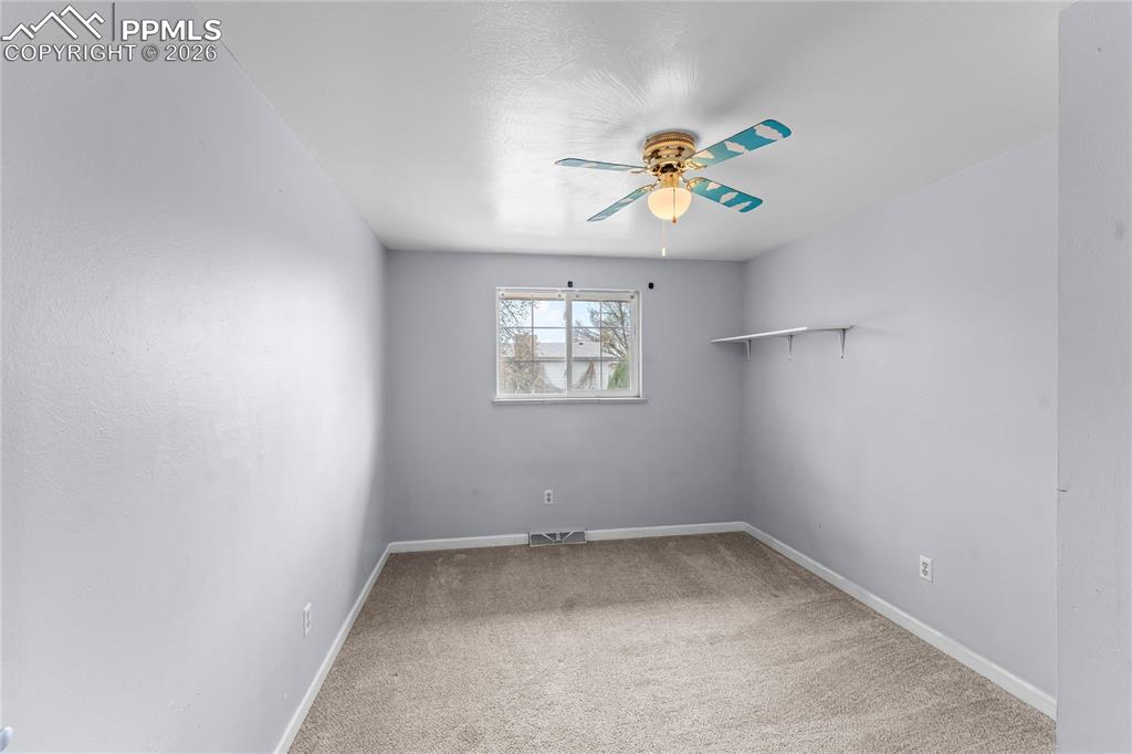 Image 21 of 40: Bedroom #1