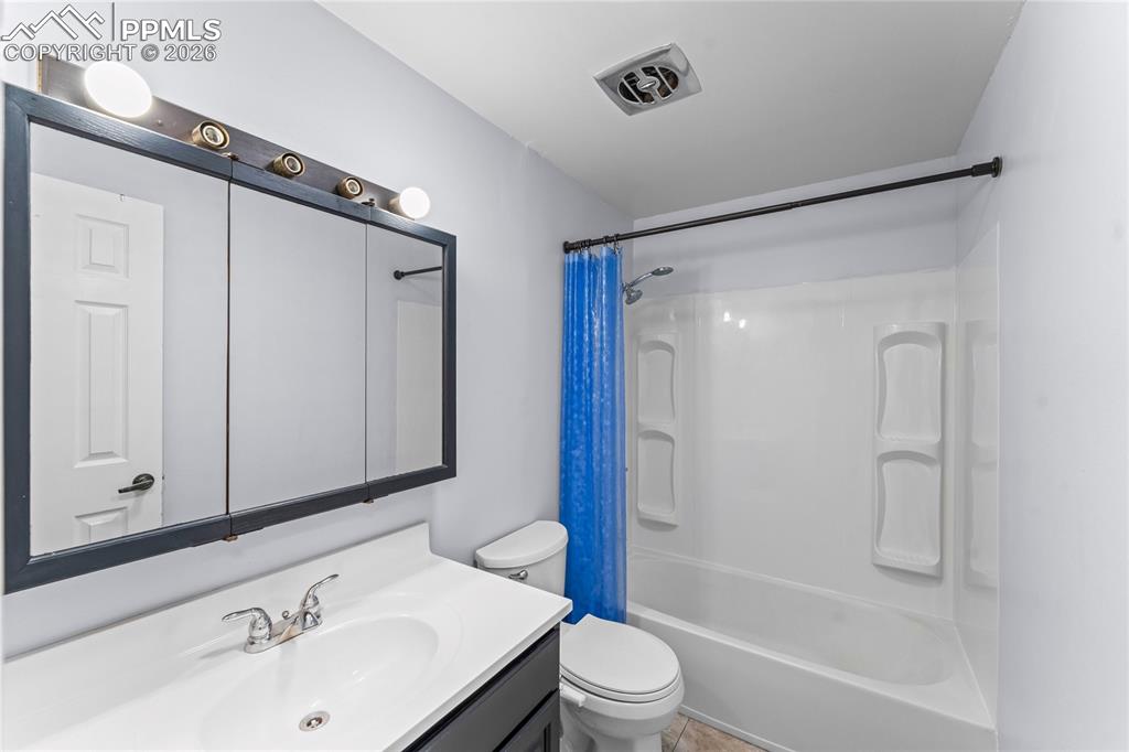 Image 25 of 40: Full bathroom upstairs