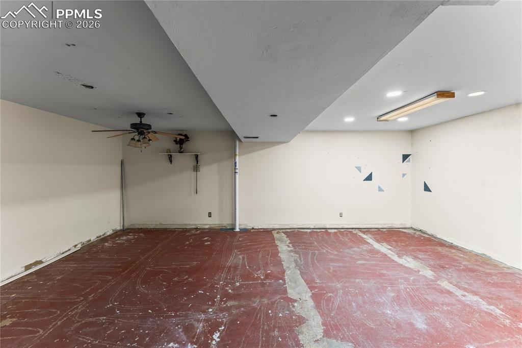 Image 30 of 40: Unfinished basement