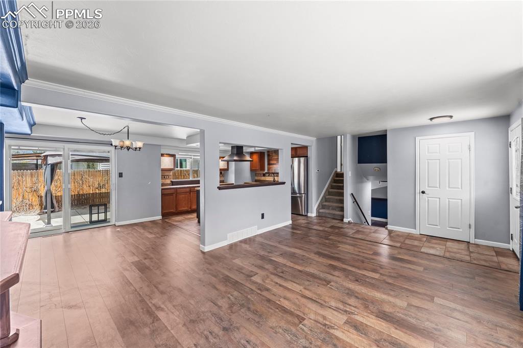 Image 7 of 40: Living Room