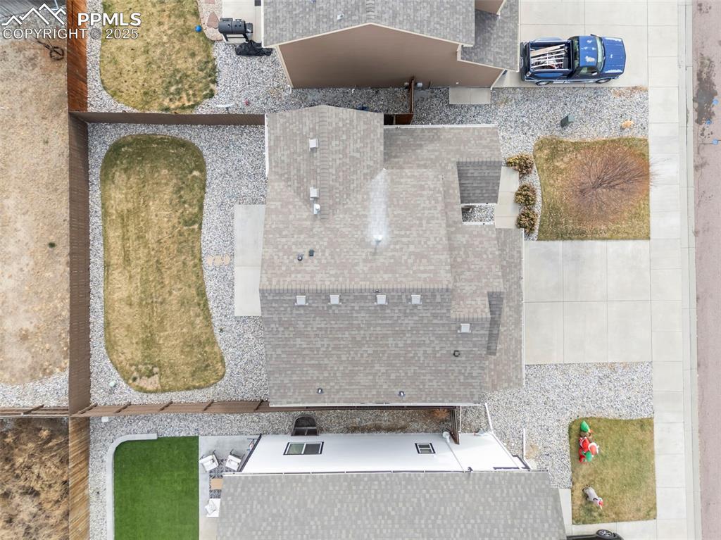 Image 37 of 39: Drone / aerial view