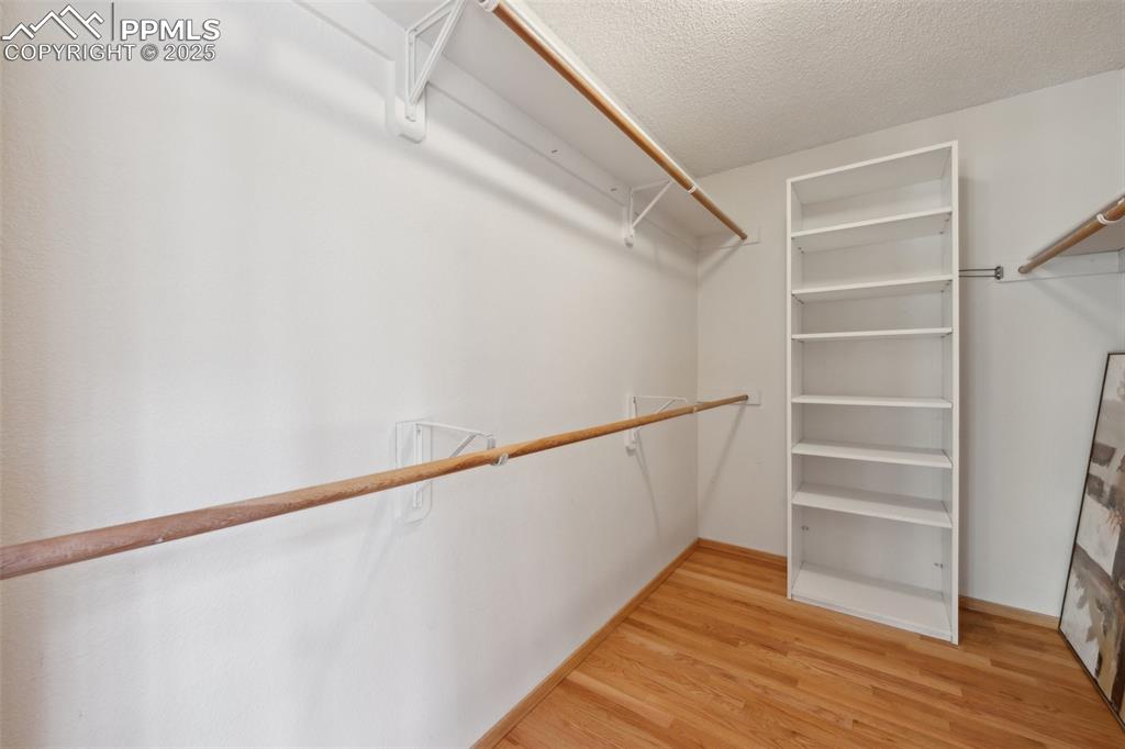 Image 34 of 49: Closet