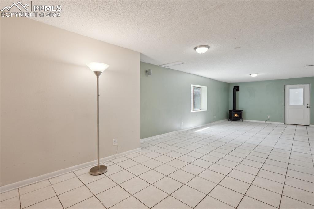 Image 37 of 49: Family Room