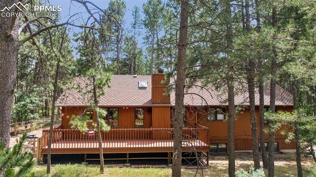 Image 6 of 49: Back of Structure