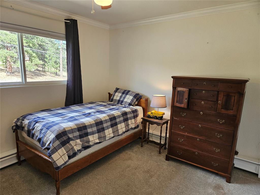 Image 7 of 25: Bedroom