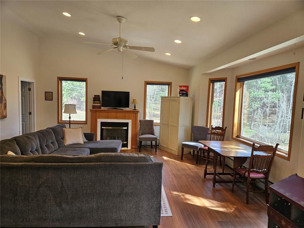 Image 8 of 25: Living Room
