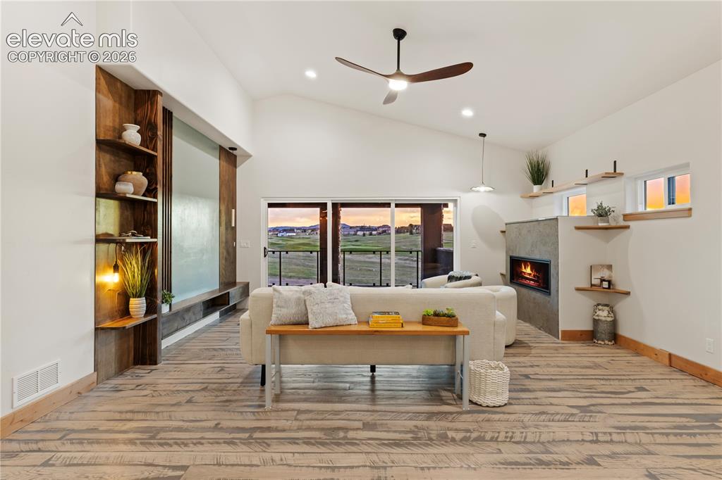 Image 16 of 49: Living Room