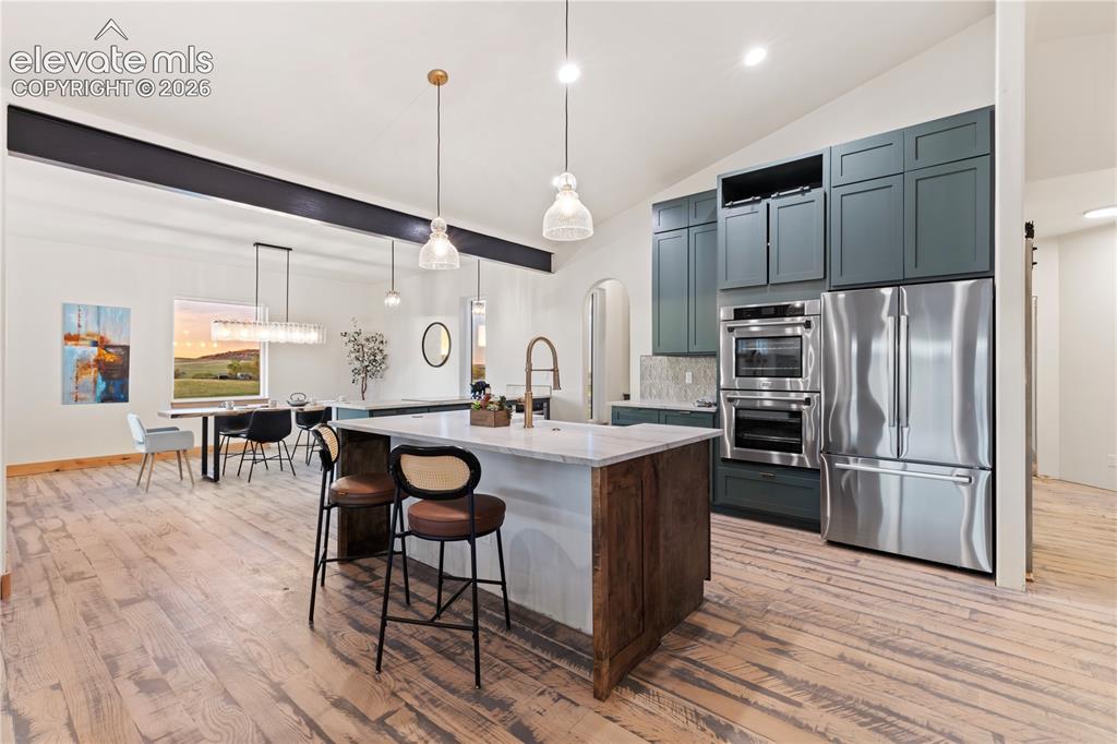 Image 9 of 49: Kitchen