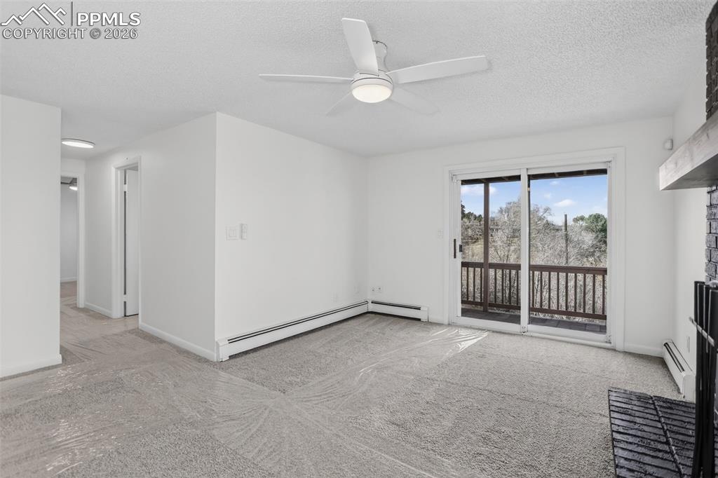 Image 14 of 30: Living Room