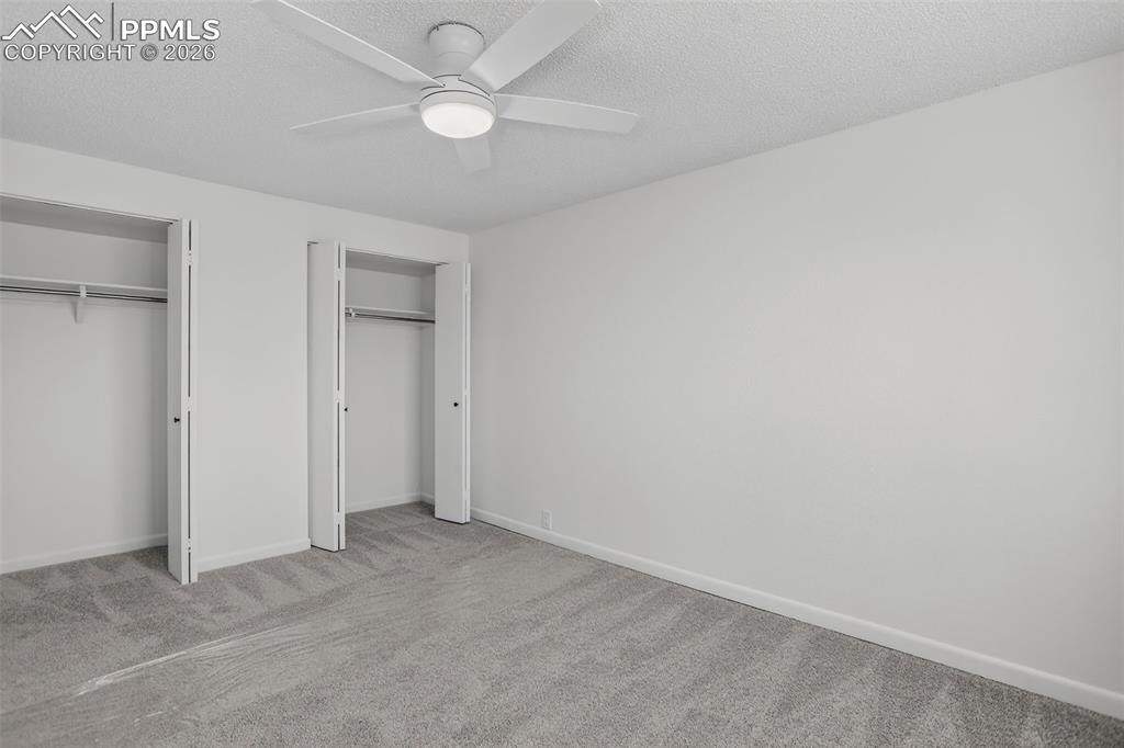 Image 21 of 30: Bedroom