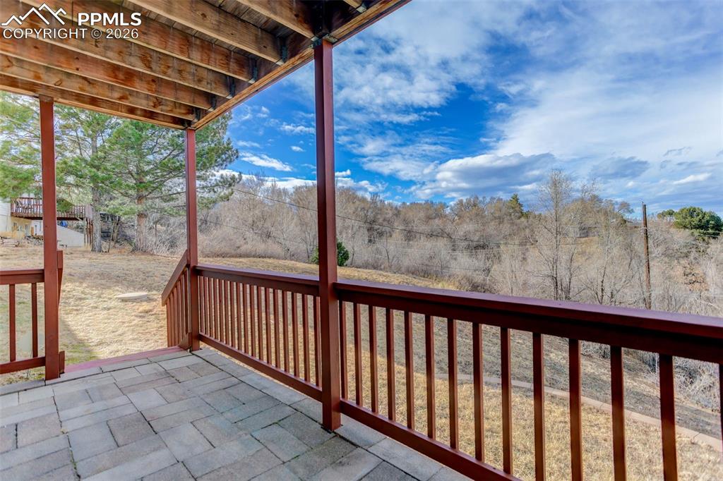 Image 27 of 30: Deck