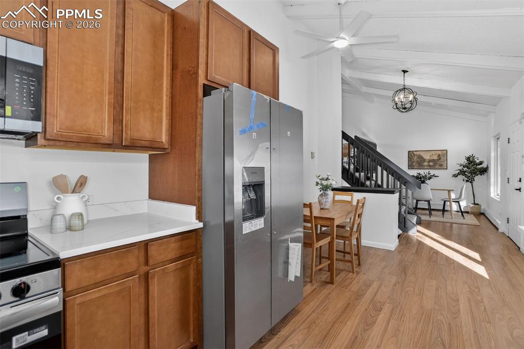 Image 3 of 30: Kitchen