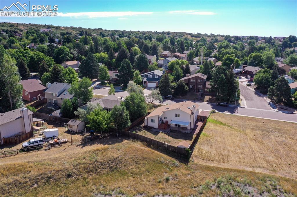 Image 41 of 46: Old Farm is a secluded neighborhood just minutes from the Power Corridor Sh