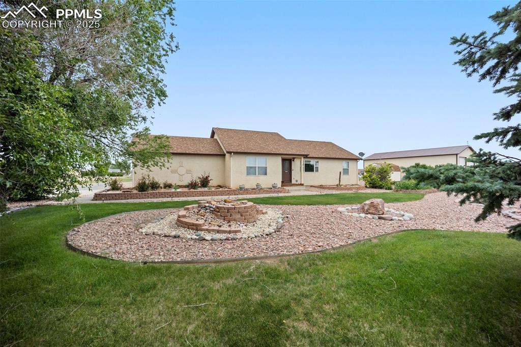 Image 5 of 50: Back of Structure