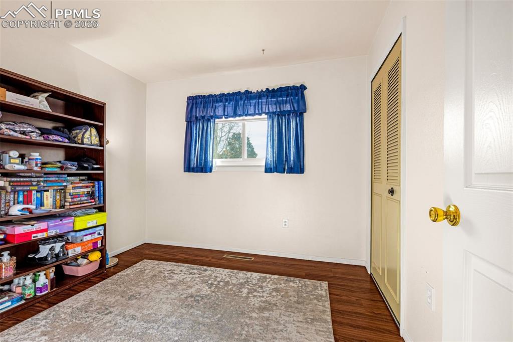 Image 13 of 37: Bedroom