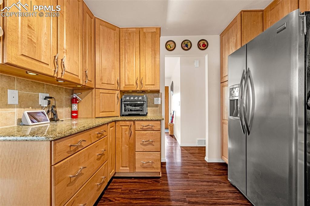 Image 6 of 37: Kitchen