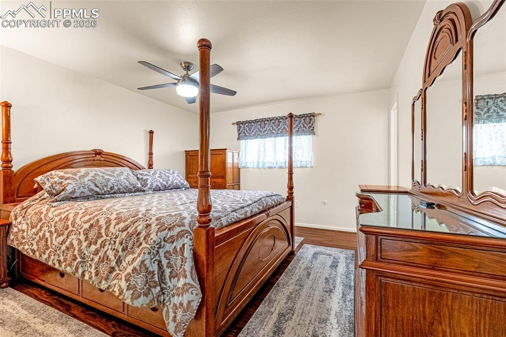 Image 9 of 37: Bedroom