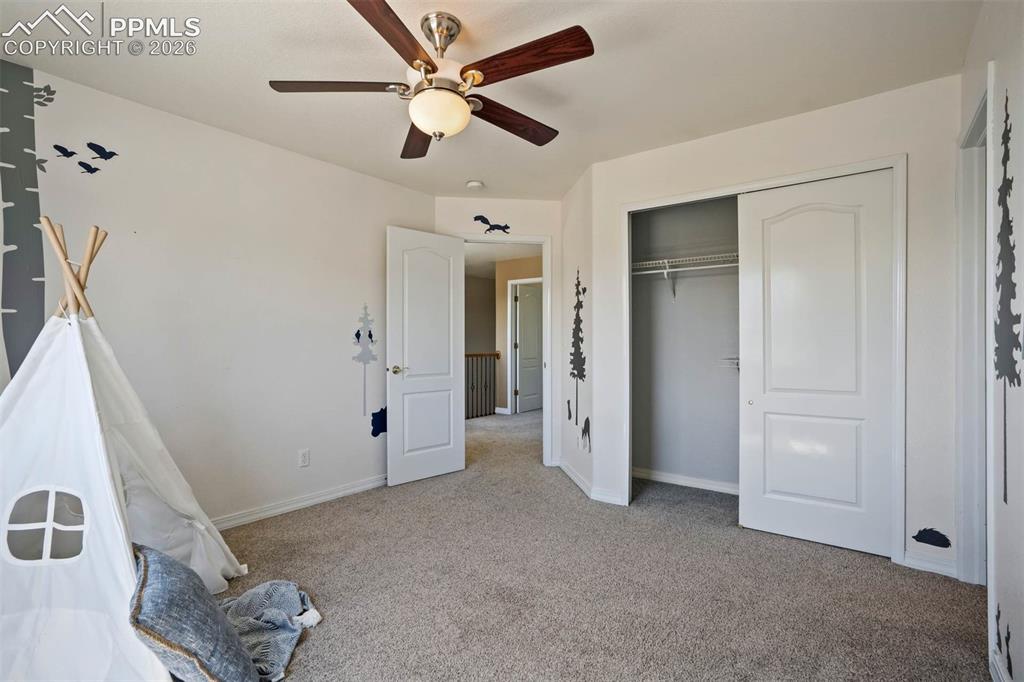 Image 36 of 50: Bedroom