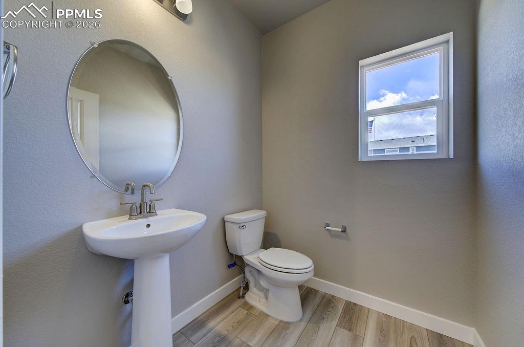 Image 20 of 49: Bathroom