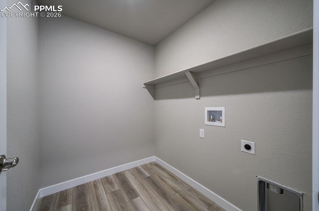 Image 25 of 49: Laundry