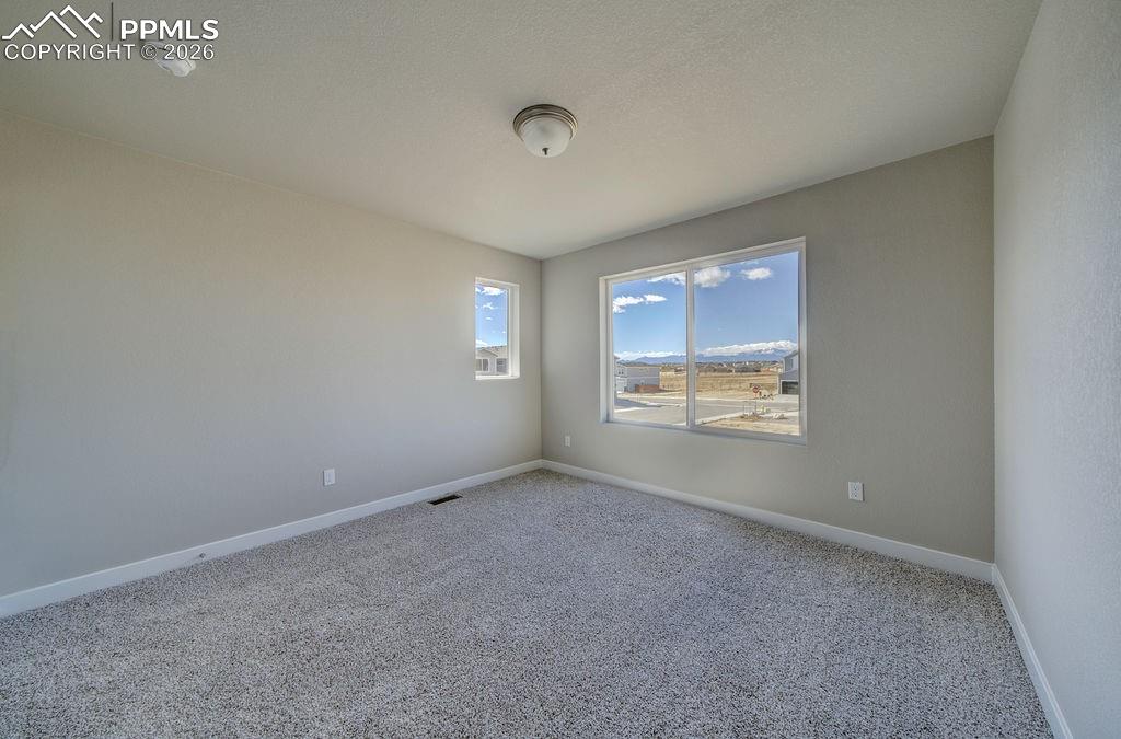 Image 48 of 49: Bedroom