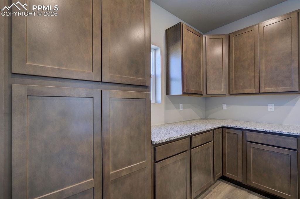 Image 9 of 49: Kitchen