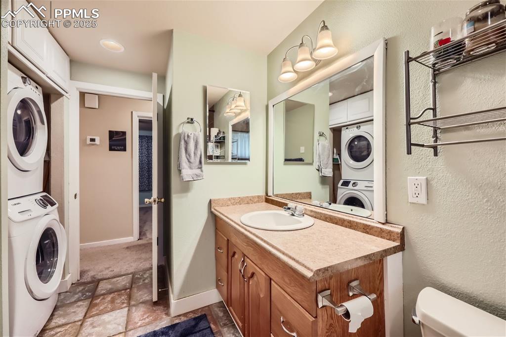 Image 15 of 25: Bathroom