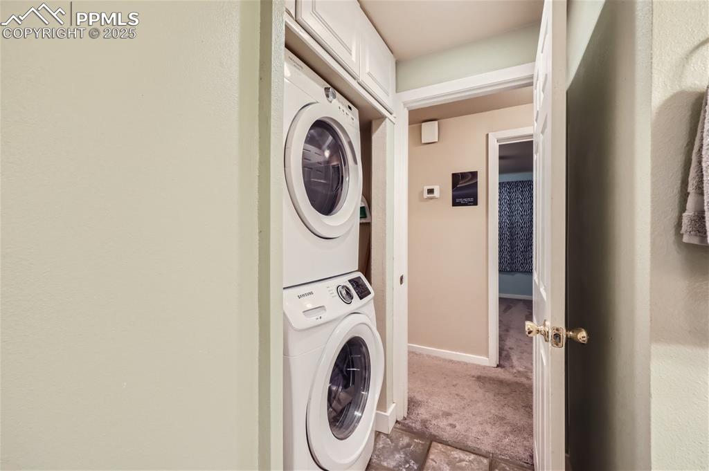 Image 16 of 25: Laundry