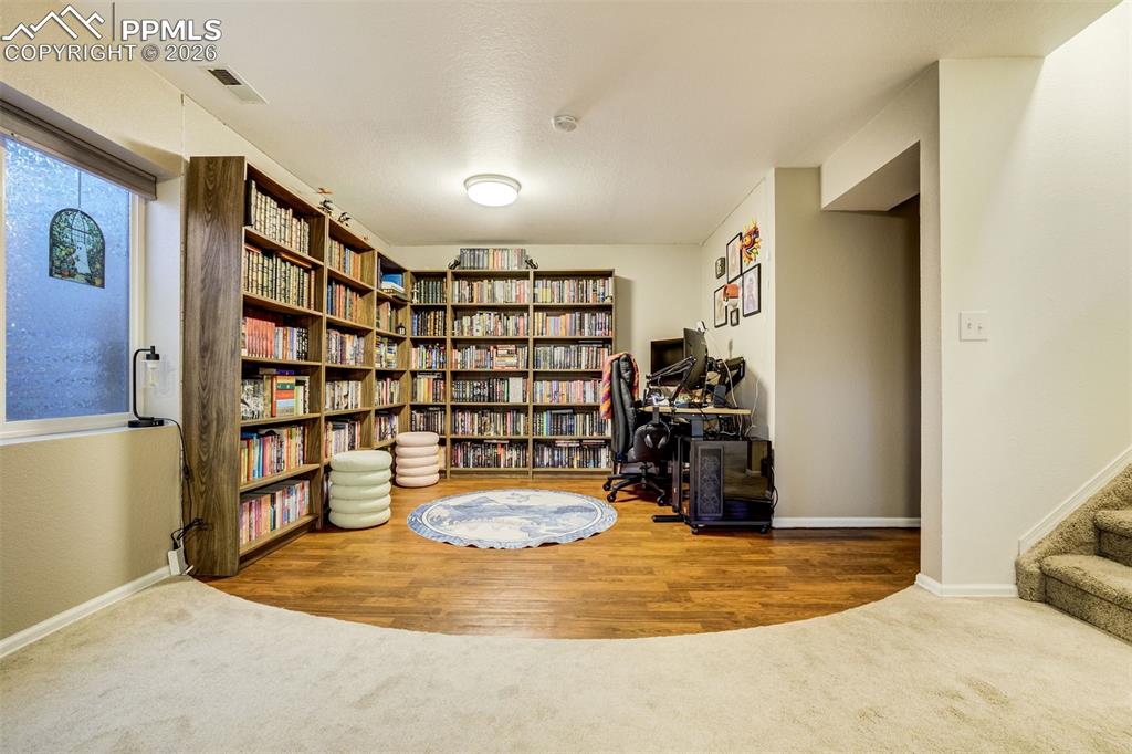 Image 28 of 47: Sitting Room