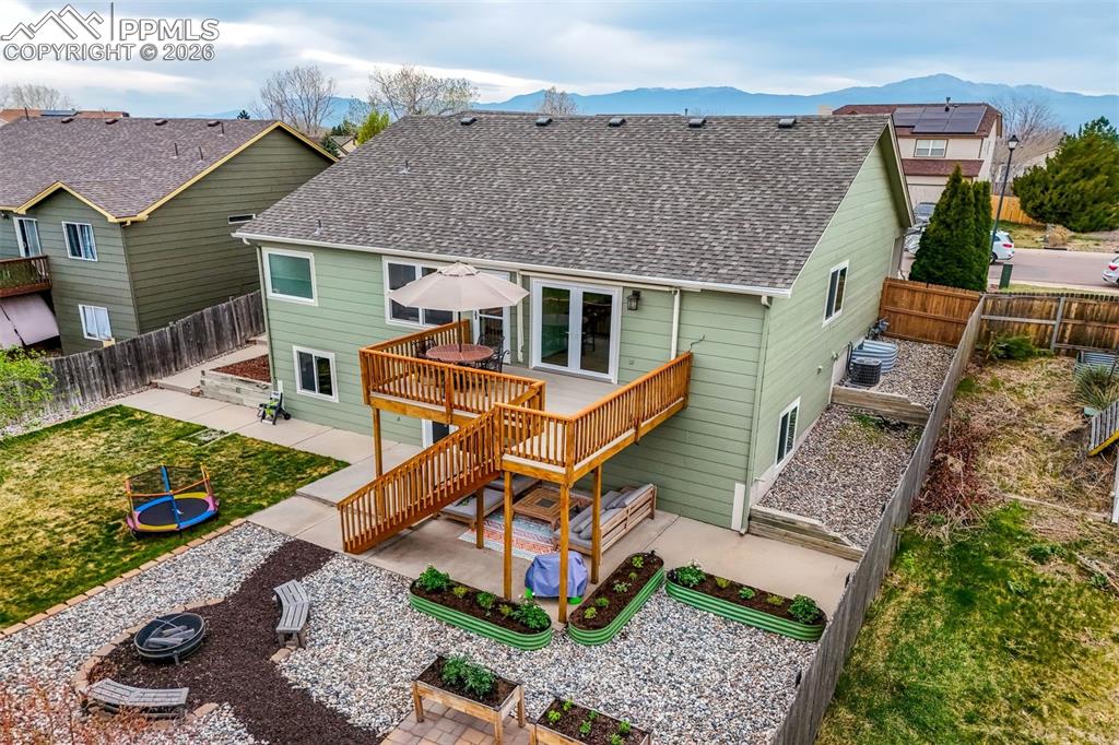 Image 44 of 47: Back of Structure