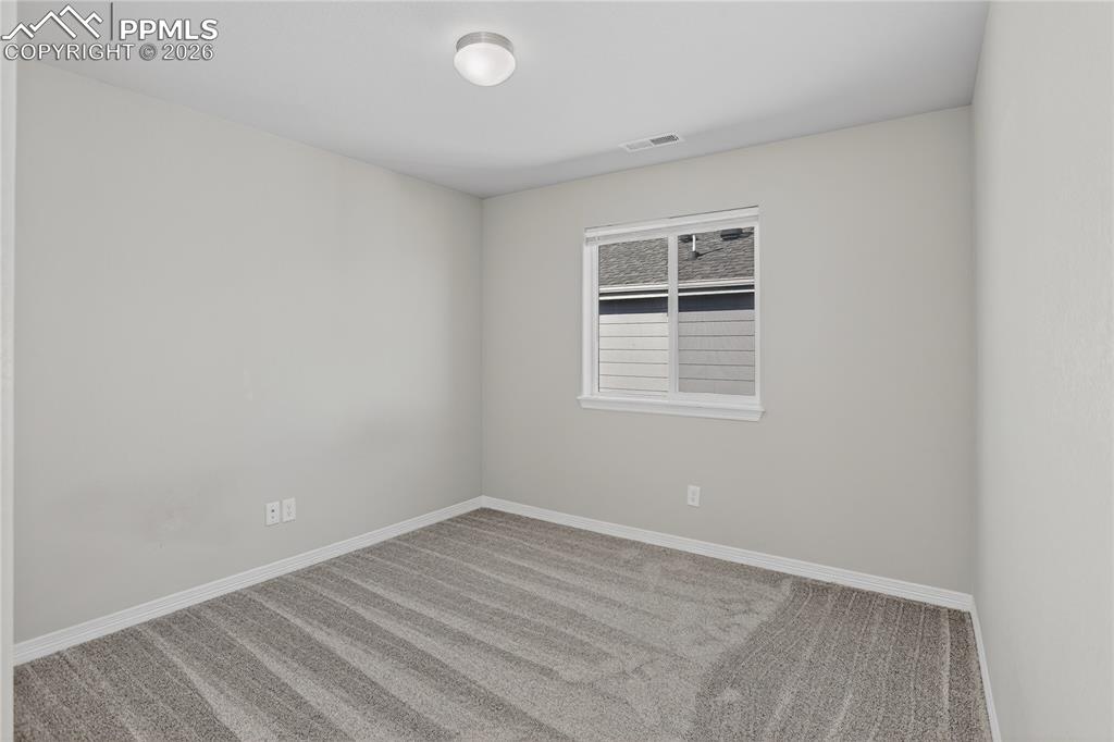 Image 16 of 21: Bedroom 3 - upper level