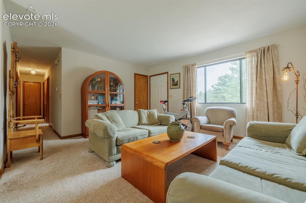 Image 7 of 32: Living Room