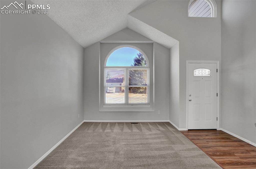 Listing 1558400, Image 11 of 48