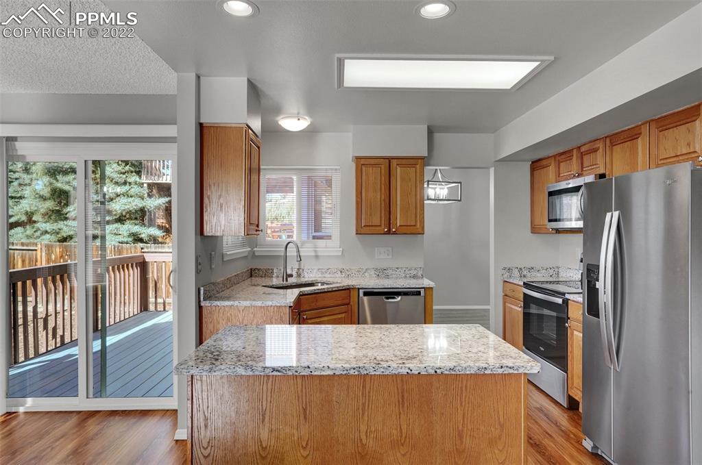 Listing 1558400, Image 15 of 48