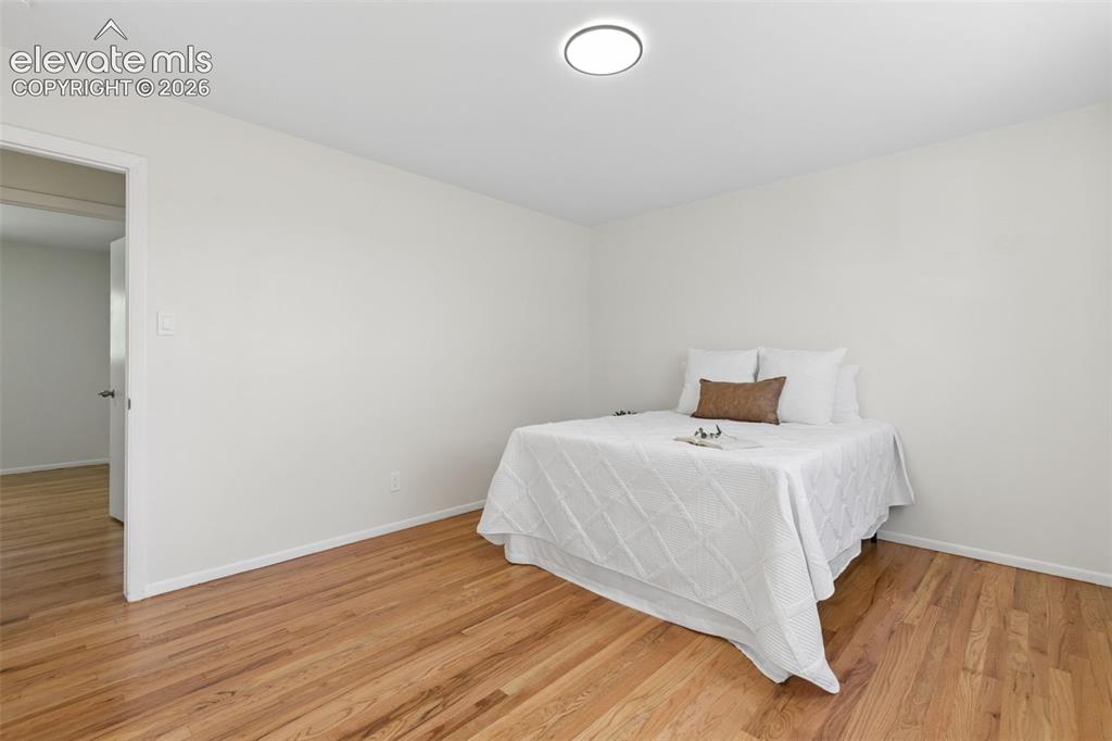 Image 15 of 38: Bedroom