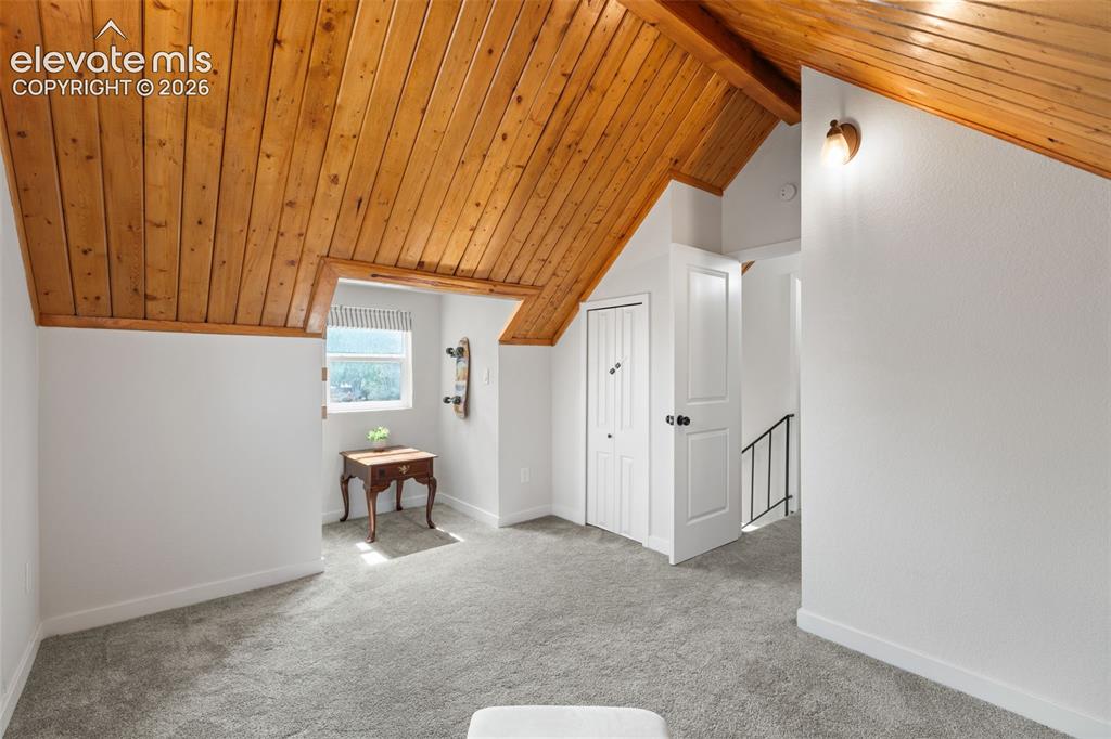 Image 40 of 50: Bonus Room