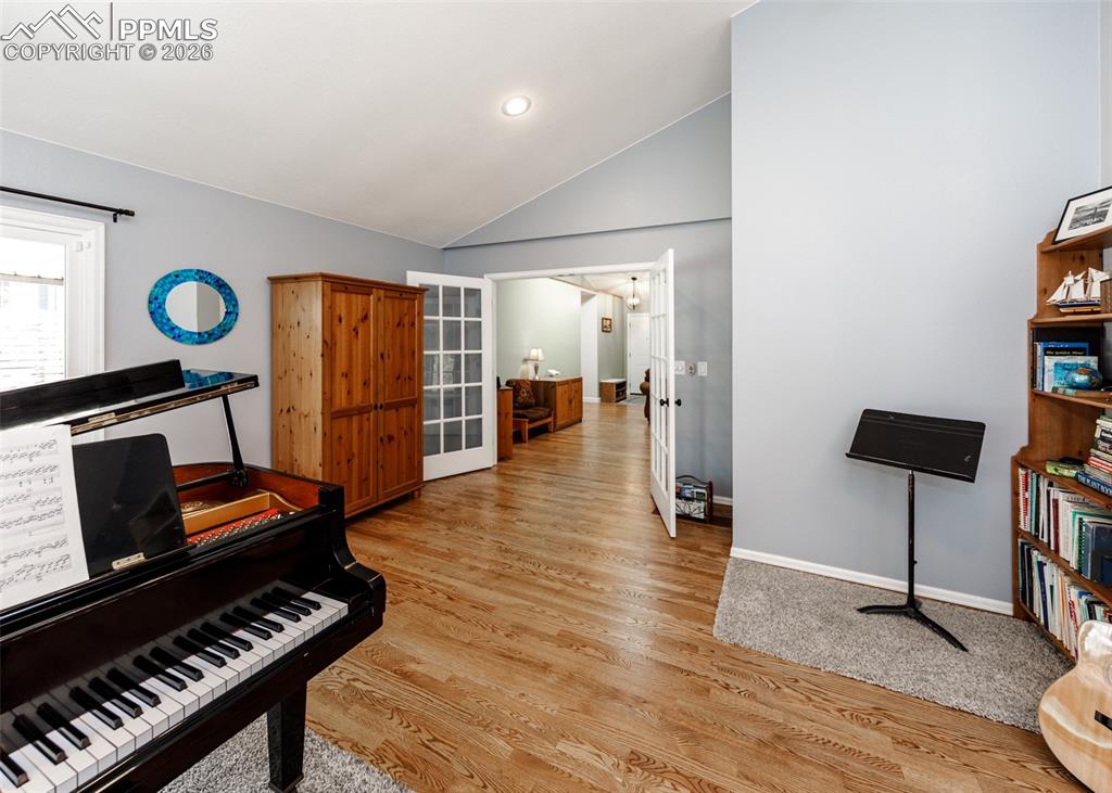 Image 26 of 45: Sitting Room