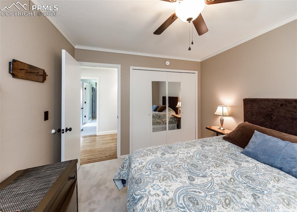 Image 33 of 45: Bedroom