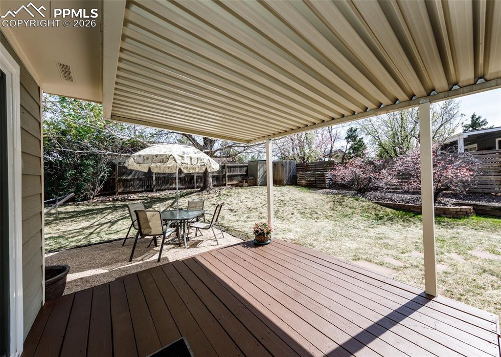 Image 39 of 45: Deck