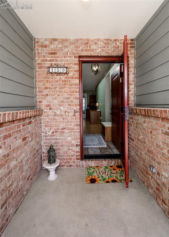 Image 7 of 45: Entry